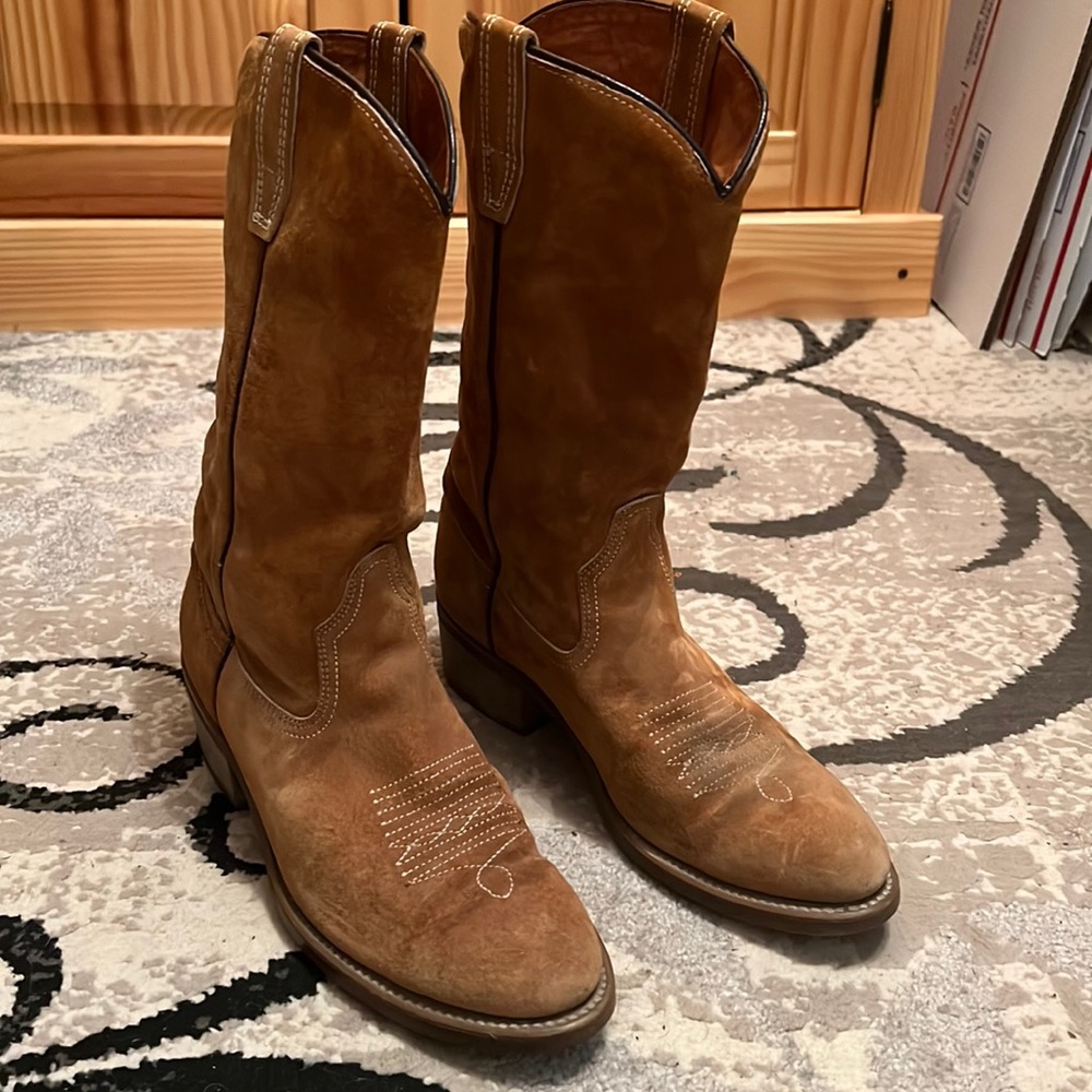 Suede Leather Boots by Vibram